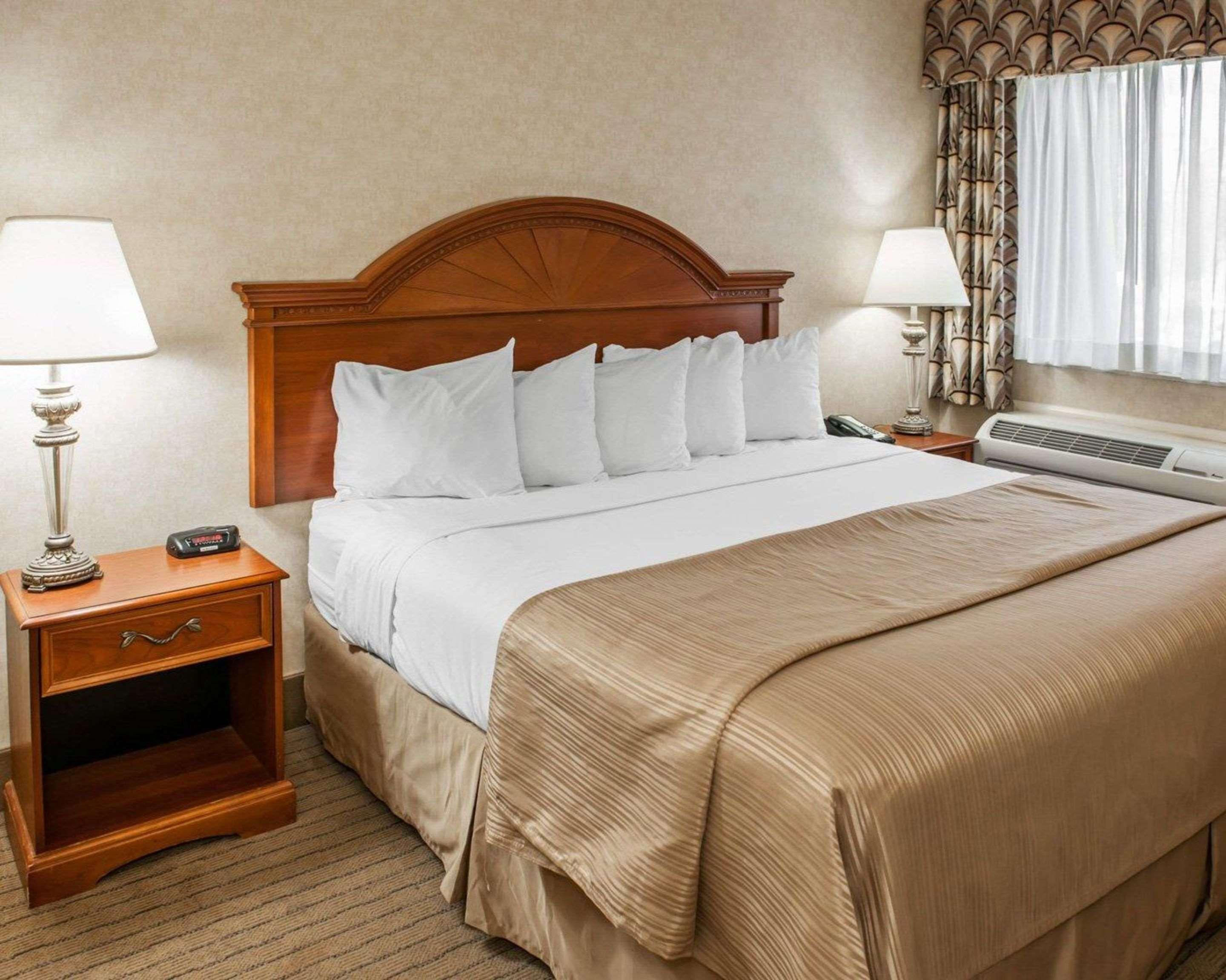 Quality Inn Castleton Kültér fotó