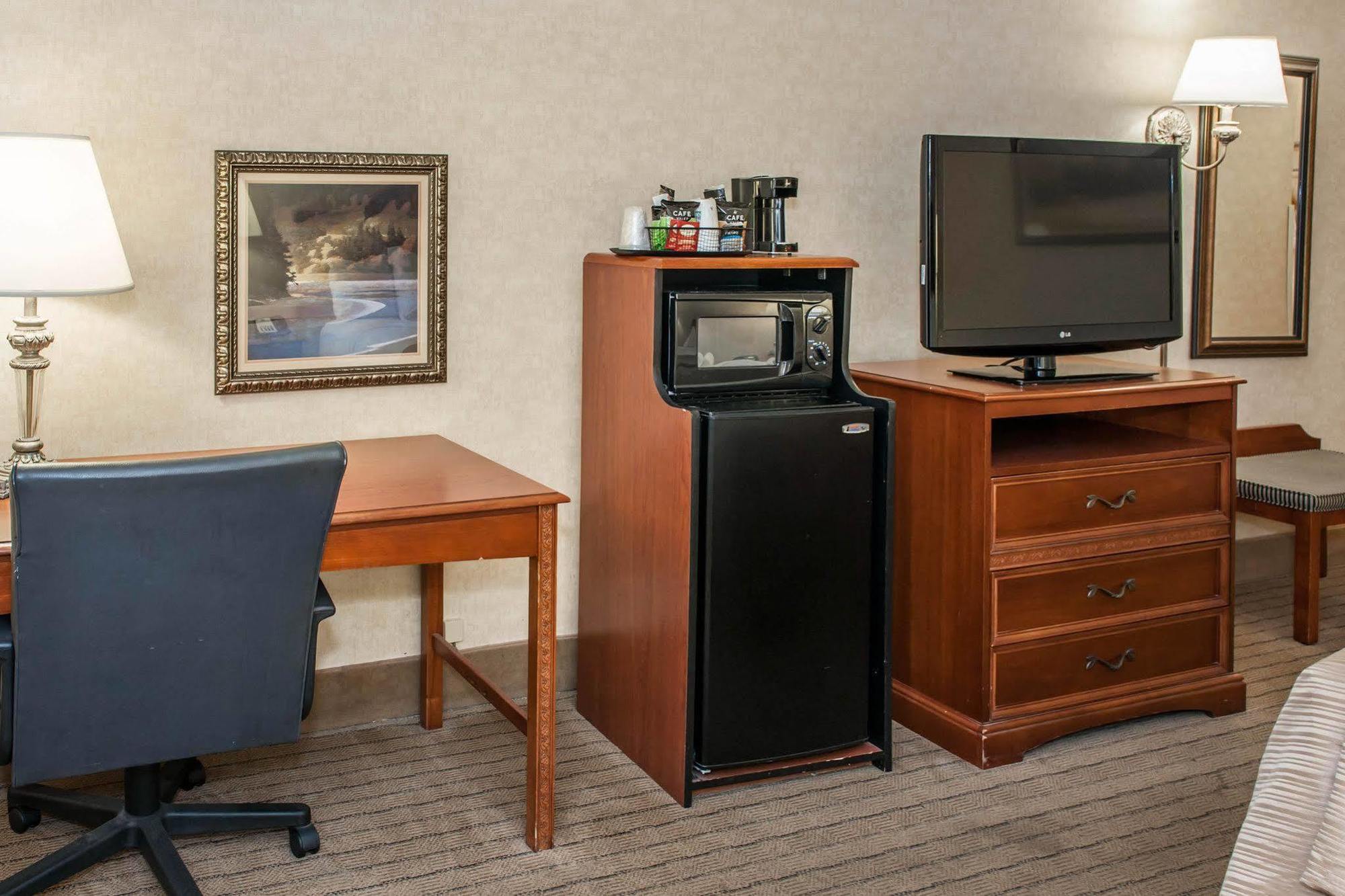 Quality Inn Castleton Kültér fotó