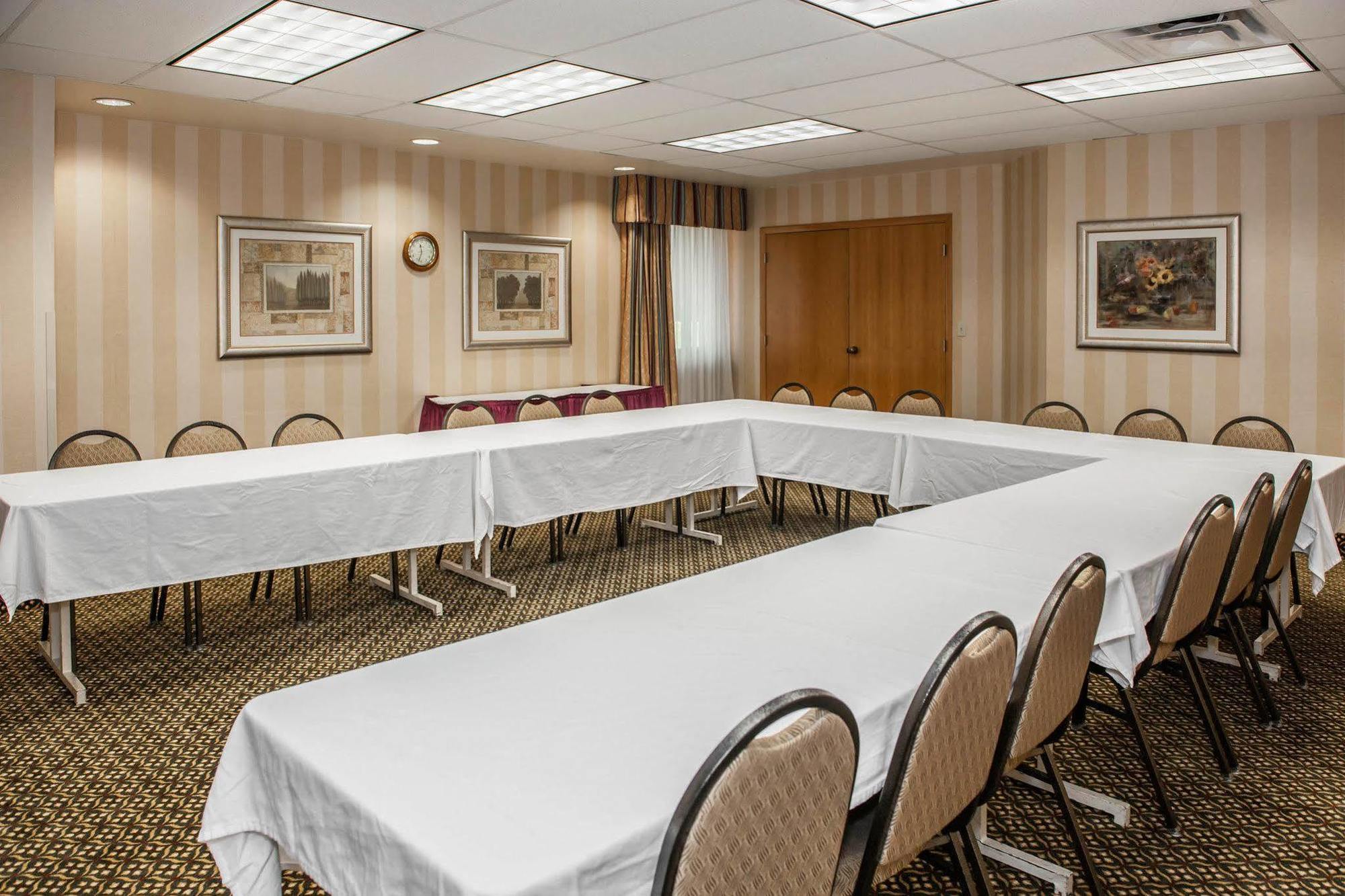 Quality Inn Castleton Kültér fotó